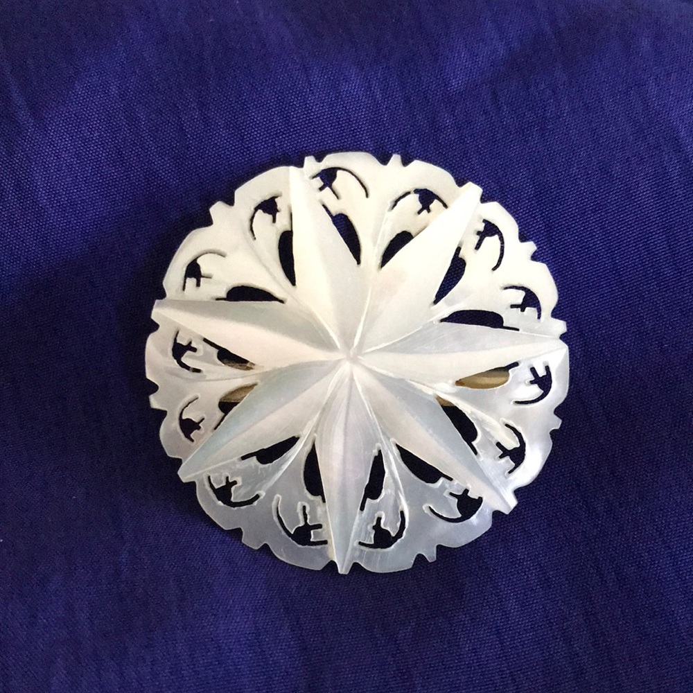 Intricate Bethlehem Carved Mother Of Pearl Pin / Brooch; Stamped; Star; Doves